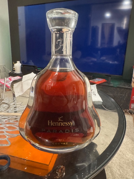 ヘネシーパラディ（お酒）の商品画像 - 査定依頼日：2026年1月7日 - 最高査定価格：70,000円