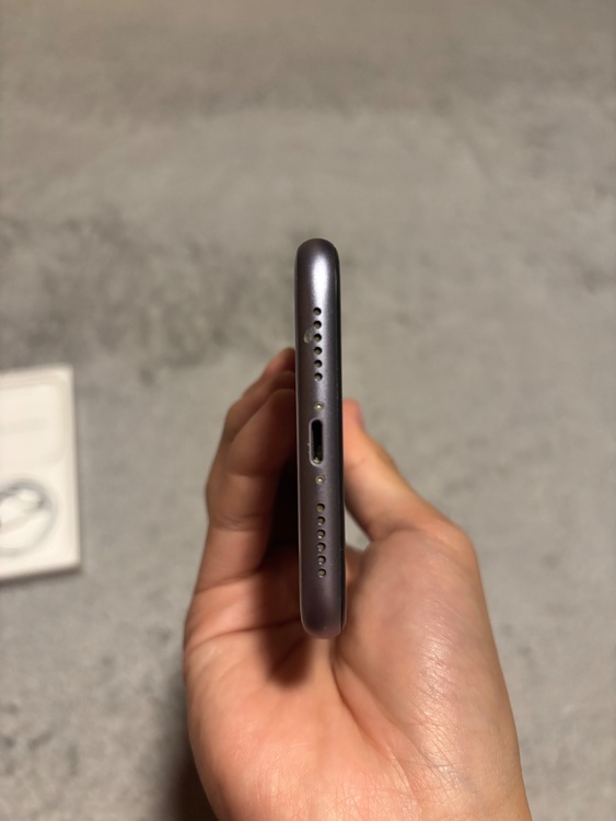 iPhone iPhone11 64GB SIMフリー（スマホ）の商品画像 - 査定依頼日：2026年7月3日 - 最高査定価格：18,500円