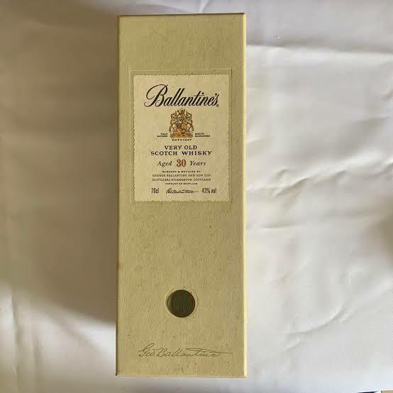 ウイスキー バランタイン （お酒）の商品画像 - 査定依頼日：2025年4月15日 - 最高査定価格：24,100円