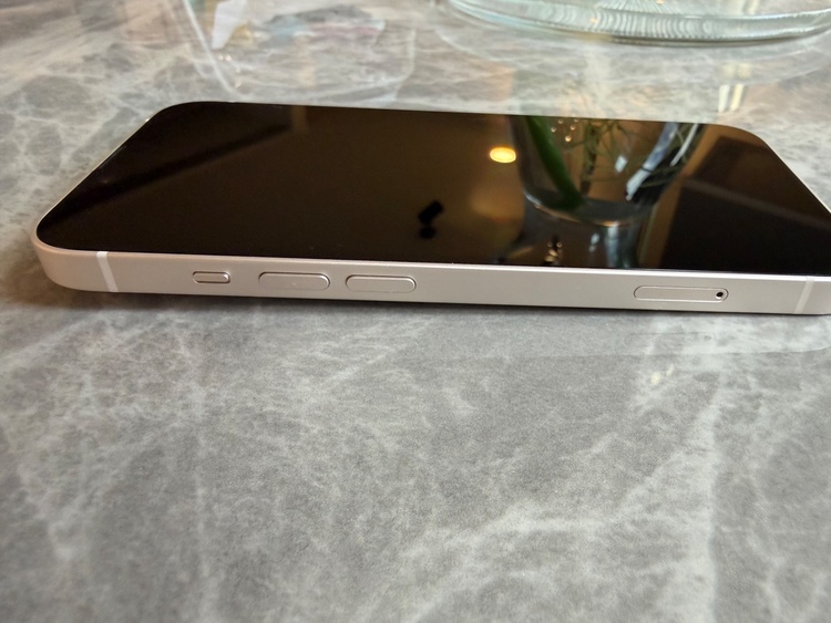 iPhone 14 128GB docomo（スマホ）の商品画像 - 査定依頼日：2026年2月19日 - 最高査定価格：48,000円