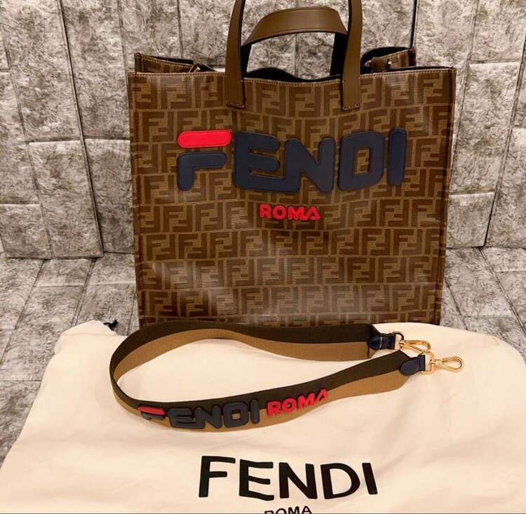 フェンディ  （ブランドバッグ）の商品画像 - 査定依頼日：2025年5月11日 - 最高査定価格：60,000円