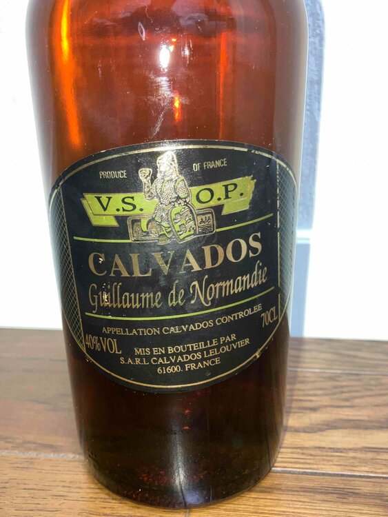 ブランデー カルヴァドス （お酒）の商品画像 - 査定依頼日：2026年4月6日 - 最高査定価格：3,000円