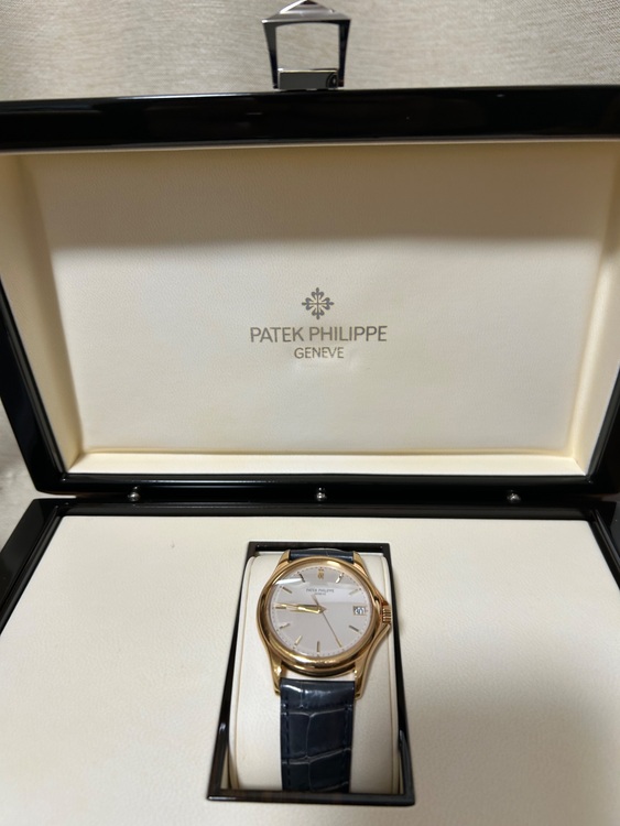 パテックフィリップ カラトラバ 5127J-00（高級時計）の商品画像 - 査定依頼日：2025年12月1日 - 最高査定価格：3,000,000円