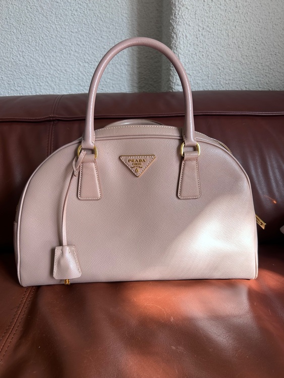 プラダ  （ブランドバッグ）の商品画像 - 査定依頼日：2025年11月10日 - 最高査定価格：60,000円