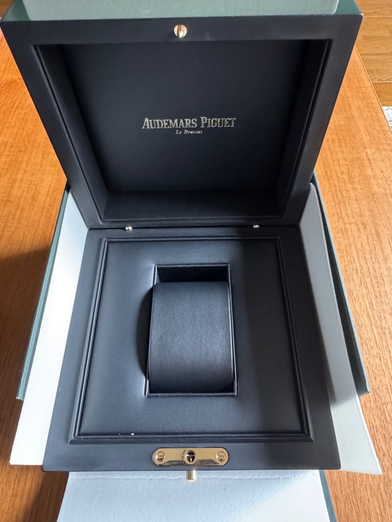 オーデマピゲ ロイヤルオーク 15500S（高級時計）の商品画像 - 査定依頼日：2026年3月22日 - 最高査定価格：6,250,000円