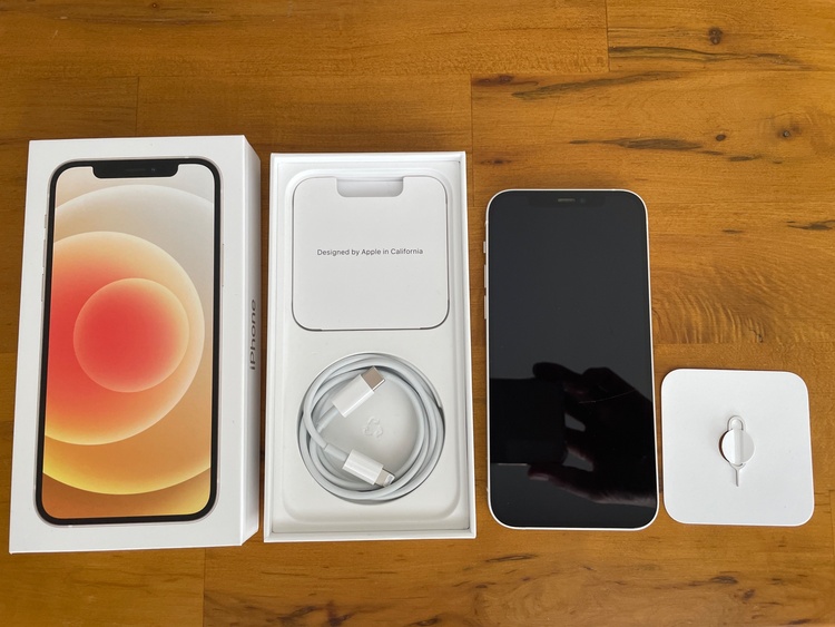 iPhone 12 256GB SIMフリー（スマホ）の商品画像 - 査定依頼日：2026年5月1日 - 最高査定価格：26,000円