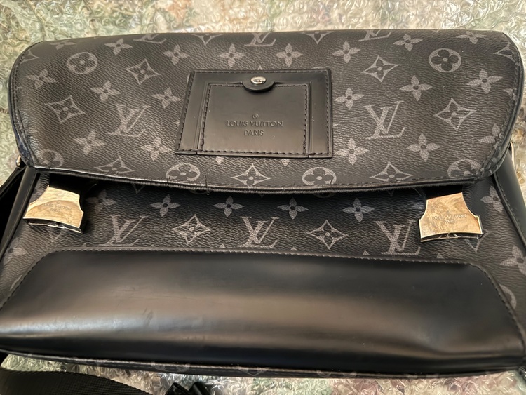 メッセンジャー・ヴォワヤージュ（ブランドバッグ）の商品画像 - 査定依頼日：2025年12月12日 - 最高査定価格：80,000円