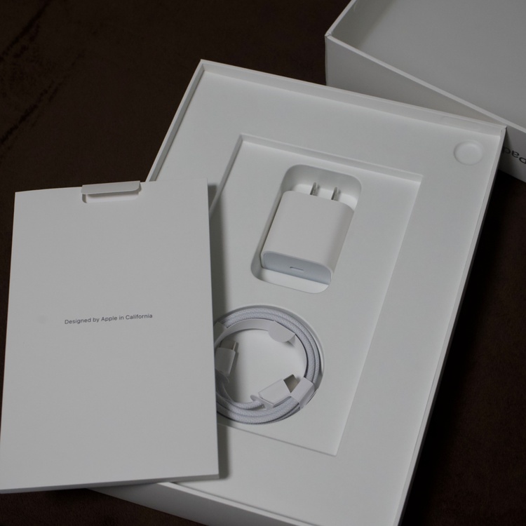 iPad A16 128GB セルラーモデル シルバー（PC・タブレット）の商品画像 - 査定依頼日：2026年7月31日 - 最高査定価格：31,000円