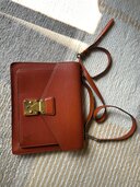 ルイヴィトン エピ （ブランドバッグ）の商品画像 - 査定依頼日：2025年4月29日 - 最高査定価格：30,000円