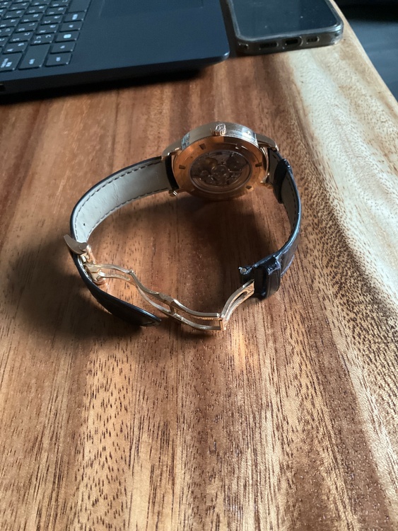 ヴァシュロン コンスタンタン その他 トラディショナルコンプリートかr（高級時計）の商品画像 - 査定依頼日：2026年3月18日 - 最高査定価格：5,200,000円