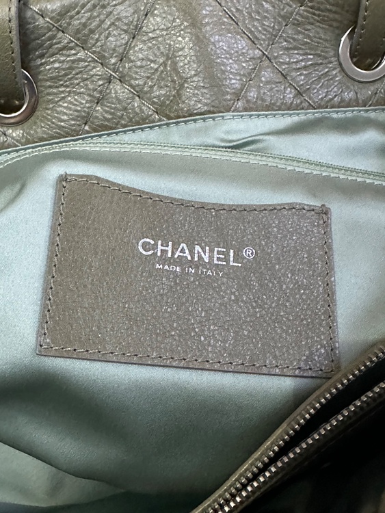 CHANEL オンザロード（ブランドバッグ）の商品画像 - 査定依頼日：2026年3月30日 - 最高査定価格：170,000円