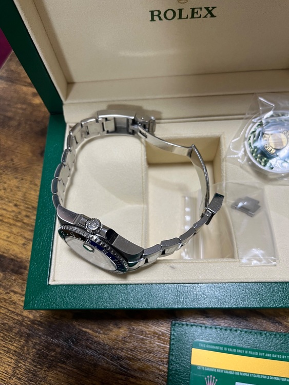 116710BLNR（高級時計）の商品画像 - 査定依頼日：2025年10月26日 - 最高査定価格：2,230,000円