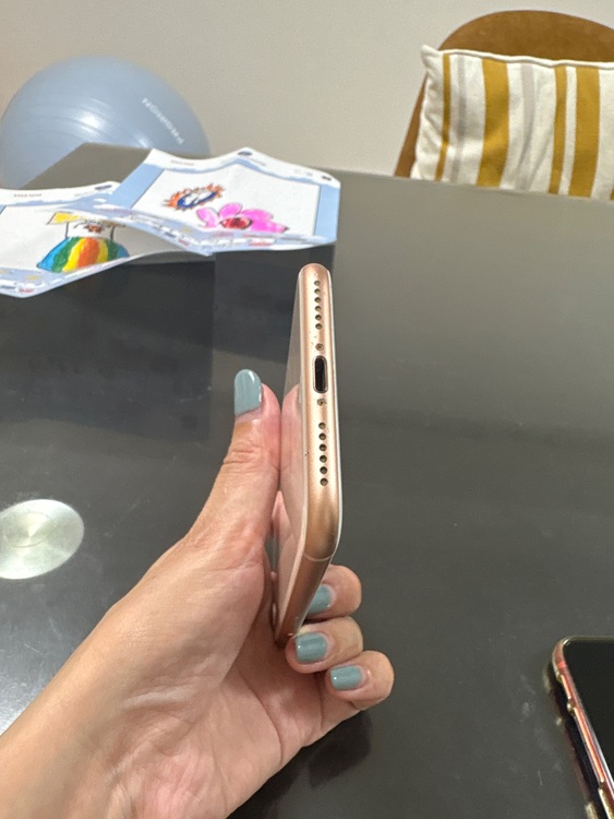 iPhone8（スマホ）の商品画像 - 査定依頼日：2025年7月31日 - 最高査定価格：2,000円