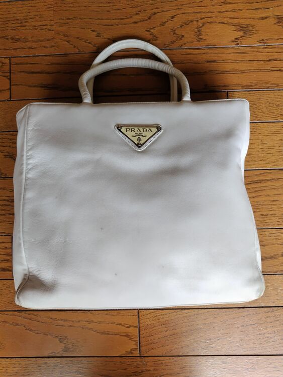 プラダ  （ブランドバッグ）の商品画像 - 査定依頼日：2025年9月27日 - 最高査定価格：15,000円