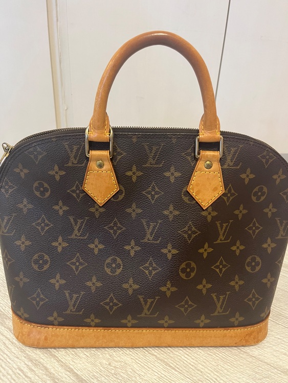 ルイヴィトン アルマ （ブランドバッグ）の商品画像 - 査定依頼日：2025年10月31日 - 最高査定価格：70,000円