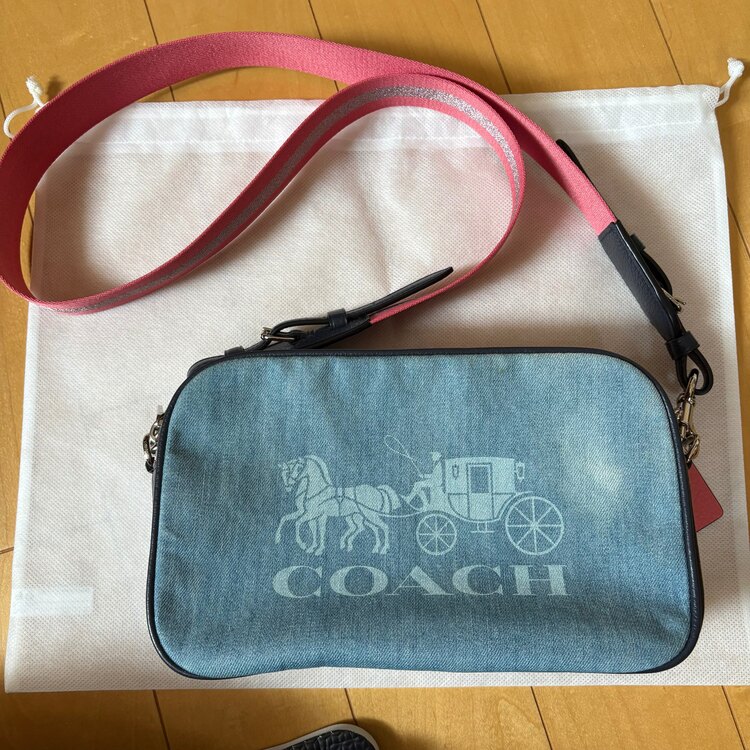 COACH ショルダーバッグ 93986（ブランドバッグ）の商品画像 - 査定依頼日：2025年4月26日 - 最高査定価格：3,000円