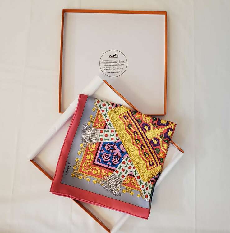 エルメスカレ90（古着・ファッション）の商品画像 - 査定依頼日：2025年4月27日 - 最高査定価格：13,000円