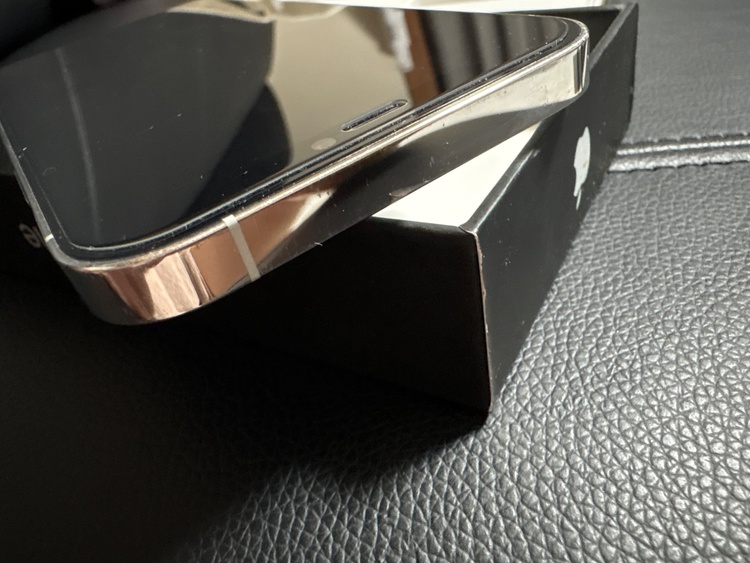 iPhone 12 Pro 256GB au（スマホ）の商品画像 - 査定依頼日：2026年1月7日 - 最高査定価格：36,000円