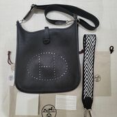 エヴリンⅢ29 ノワール（ブランドバッグ）の商品画像 - 査定依頼日：2025年6月29日 - 最高査定価格：385,000円