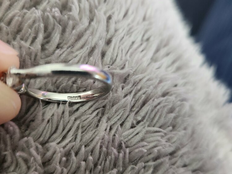 3石指輪（宝石）の商品画像 - 査定依頼日：2025年12月8日 - 最高査定価格：50,000円