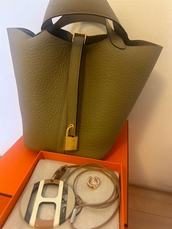 ピコタンPM（ブランドバッグ）の商品画像 - 査定依頼日：2025年7月27日 - 最高査定価格：550,000円