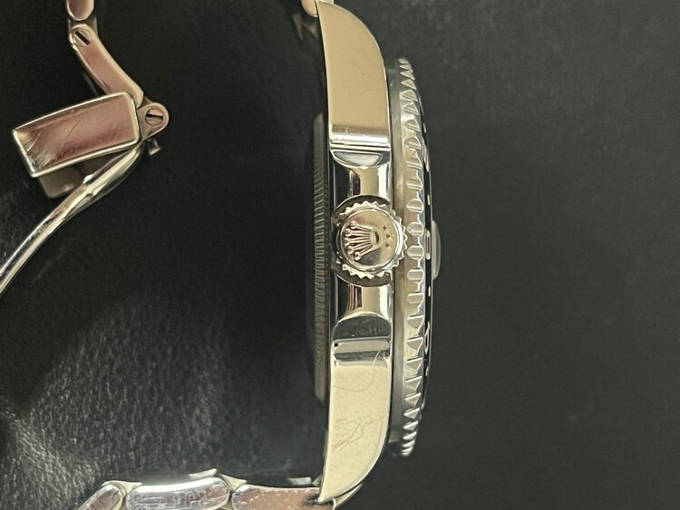 ロレックス GMTマスター 116710Ln（高級時計）の商品画像 - 査定依頼日：2025年3月2日 - 最高査定価格：1,800,000円