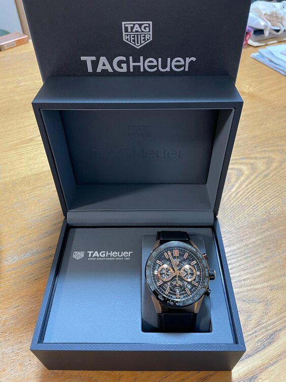 タグホイヤー カレラ CBG2A50.FC645（高級時計）の商品画像 - 査定依頼日：2025年1月4日 - 最高査定価格：600,000円