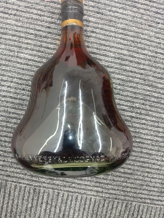 ブランデー ヘネシー（お酒）の商品画像 - 査定依頼日：2026年10月6日 - 最高査定価格：20,000円
