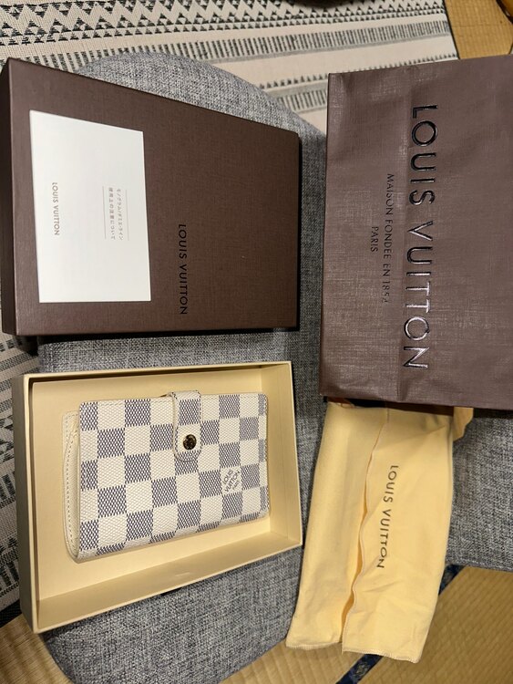 ルイヴィトン ポルトフォイユ・ヴィエノワイニシャル入り（ブランド財布・小物）の商品画像 - 査定依頼日：2025年4月30日 - 最高査定価格：8,000円
