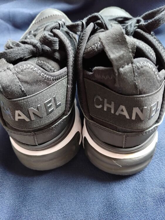 スニーカー（古着・ファッション）の商品画像 - 査定依頼日：2025年9月21日 - 最高査定価格：14,000円