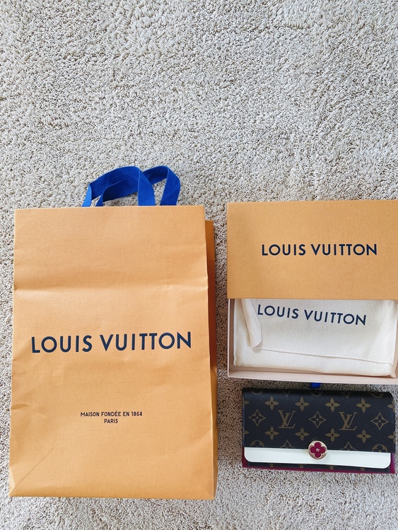 ルイヴィトン　モノグラムフロール（ブランド財布・小物）の商品画像 - 査定依頼日：2021年4月24日