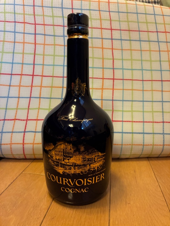 COURVOISIER COGNAC 700ml（お酒）の商品画像 - 査定依頼日：2026年9月3日 - 最高査定価格：10,000円