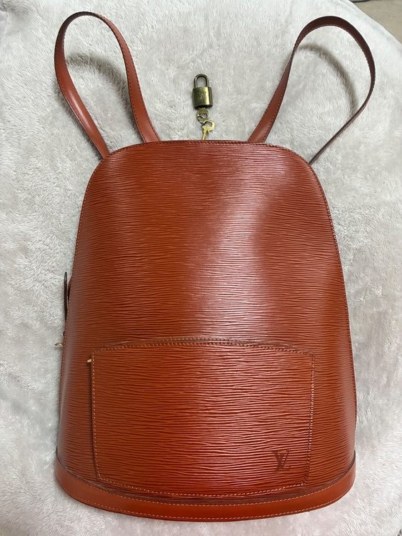 ルイヴィトンエピゴブランM52293 レディスリュックサック（ブランドバッグ）の商品画像 - 査定依頼日：2026年9月18日 - 最高査定価格：50,000円