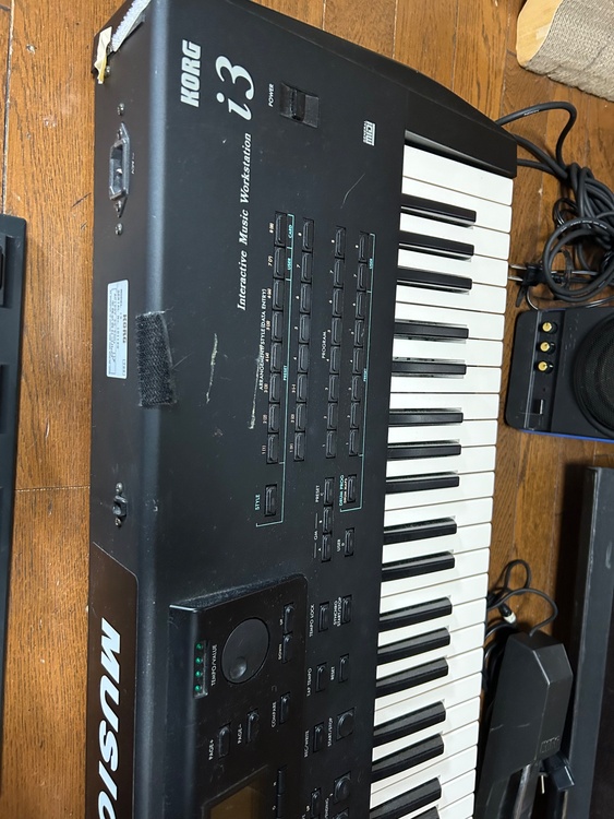 モデル13（ピアノ・楽器・PA機材）の商品画像 - 査定依頼日：2026年3月14日 - 最高査定価格：4,000円