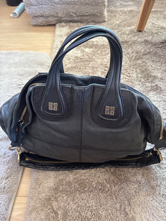 GIVENCHY ナイチンゲール ラージ（ブランドバッグ）の商品画像 - 査定依頼日：2026年10月9日 - 最高査定価格：70,000円