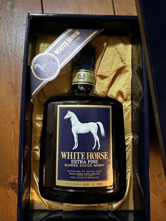 ウイスキー ホワイトホース （お酒）の商品画像 - 査定依頼日：2025年2月2日 - 最高査定価格：1,000円