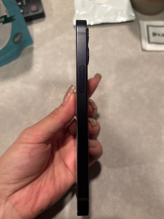 iPhone iPhone 12 mini 64GB SIMフリー（スマホ）の商品画像 - 査定依頼日：2026年9月26日 - 最高査定価格：14,000円