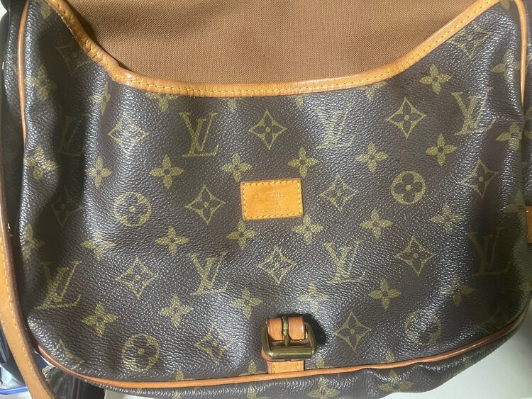 ソミュール 30 M42256（ブランドバッグ）の商品画像 - 査定依頼日：2025年5月24日 - 最高査定価格：50,000円