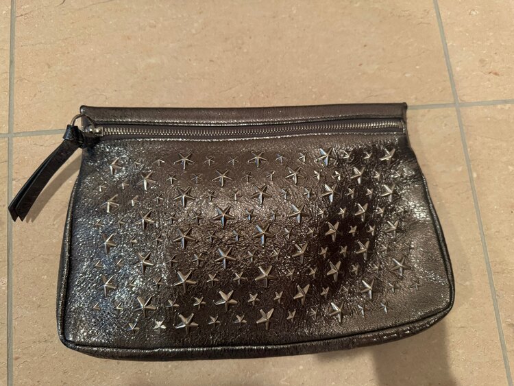 ジミーチュウ  クラッチ（ブランドバッグ）の商品画像 - 査定依頼日：2025年4月9日 - 最高査定価格：5,000円