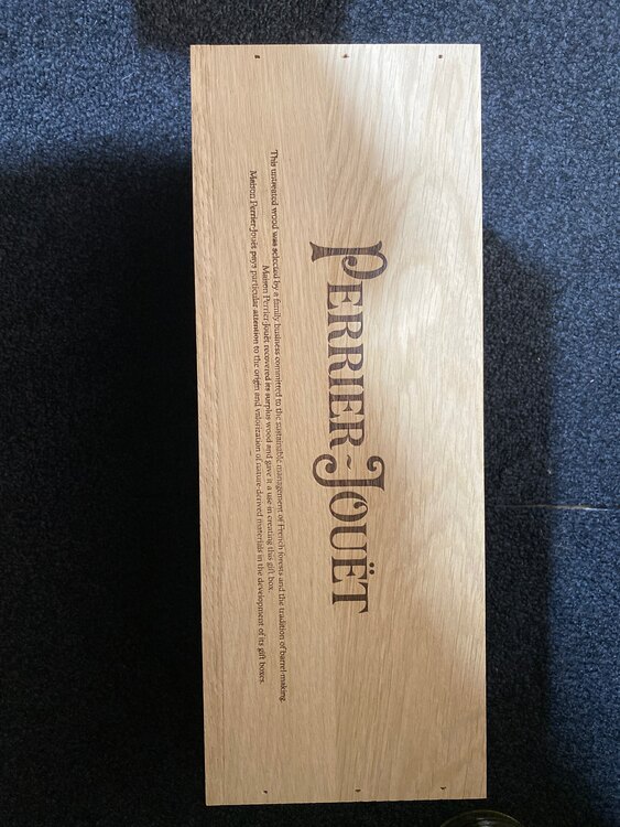 2014（お酒）の商品画像 - 査定依頼日：2025年1月22日 - 最高査定価格：50,000円