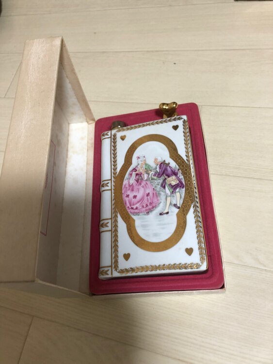 ブランデー カミュ （お酒）の商品画像 - 査定依頼日：2025年3月21日 - 最高査定価格：3,500円