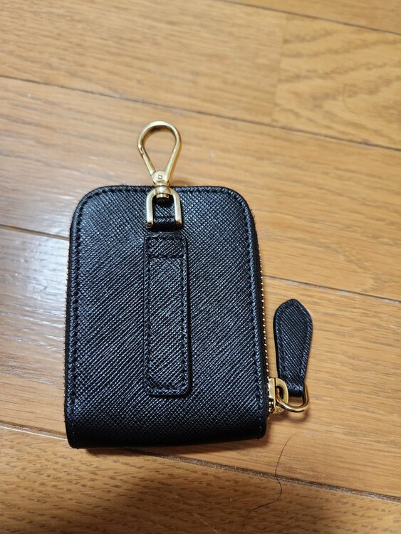 プラダ  （ブランドバッグ）の商品画像 - 査定依頼日：2026年3月20日 - 最高査定価格：30,000円