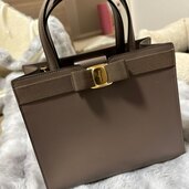 フェラガモ  （ブランドバッグ）の商品画像 - 査定依頼日：2025年2月10日 - 最高査定価格：48,000円