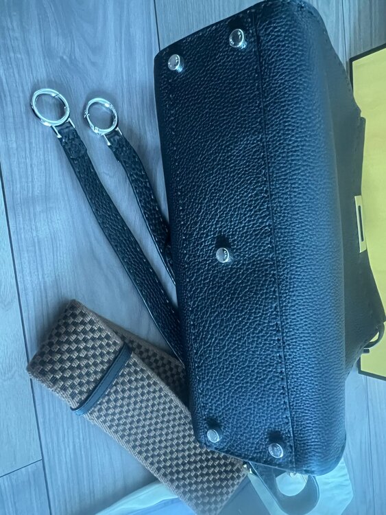 ピーカブー　セレリア（ブランドバッグ）の商品画像 - 査定依頼日：2025年2月19日 - 最高査定価格：220,000円