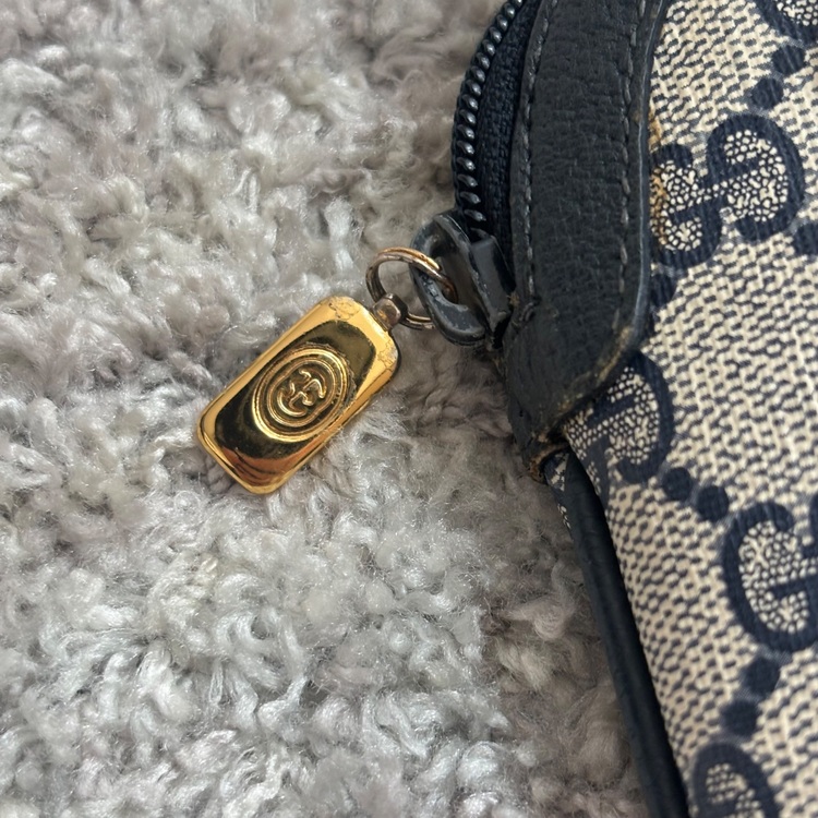 オールドグッチ　ショルダーバッグ（ブランドバッグ）の商品画像 - 査定依頼日：2025年7月4日 - 最高査定価格：10,000円