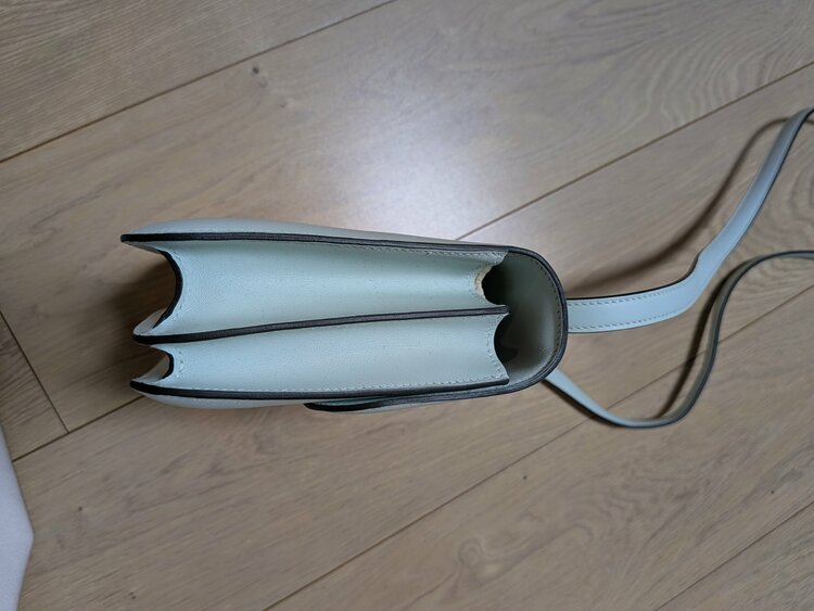 コンスタンスミニ（ブランドバッグ）の商品画像 - 査定依頼日：2026年3月28日 - 最高査定価格：1,100,000円