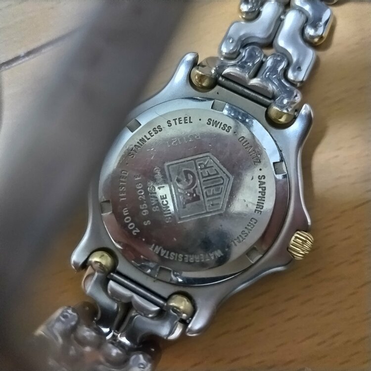 タグホイヤー その他 スポーツエレガンスWG1220-K0（高級時計）の商品画像 - 査定依頼日：2026年1月22日 - 最高査定価格：40,000円