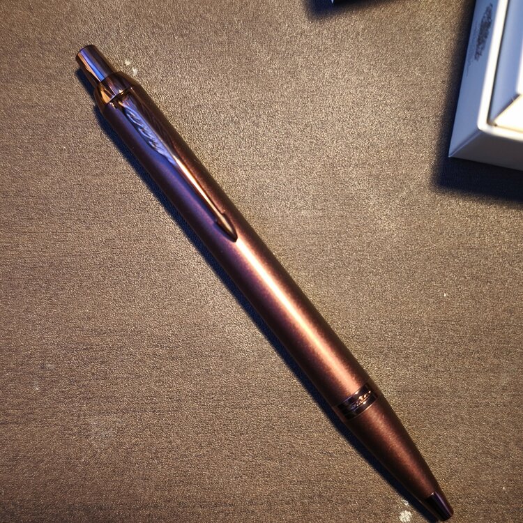 パーカー IM モノクローム ボールペン バーガンディ（古着・ファッション）の商品画像 - 査定依頼日：2026年3月19日 - 最高査定価格：1,000円