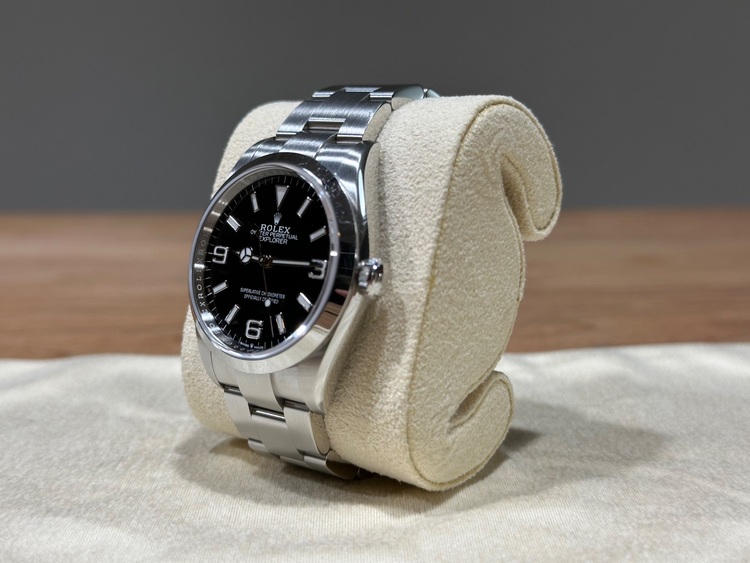 ロレックス エクスプローラー 12427（高級時計）の商品画像 - 査定依頼日：2025年8月1日 - 最高査定価格：1,150,000円