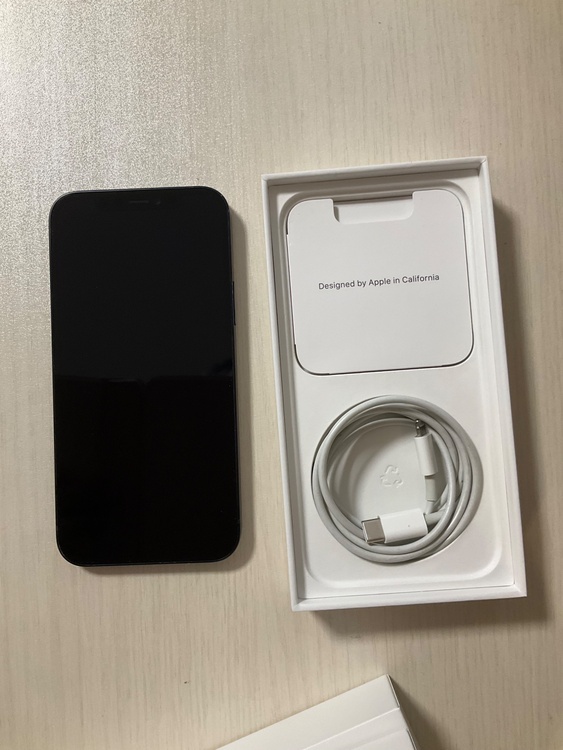 iPhone12 64GB 黒（スマホ）の商品画像 - 査定依頼日：2026年4月5日 - 最高査定価格：27,000円